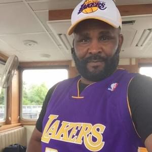 Meet your Posher, Derek